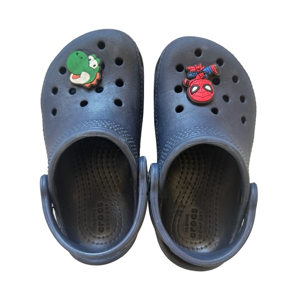Crocs Navy Blue Clogs with Charms Size 8 Kids - Picture 5 of 7